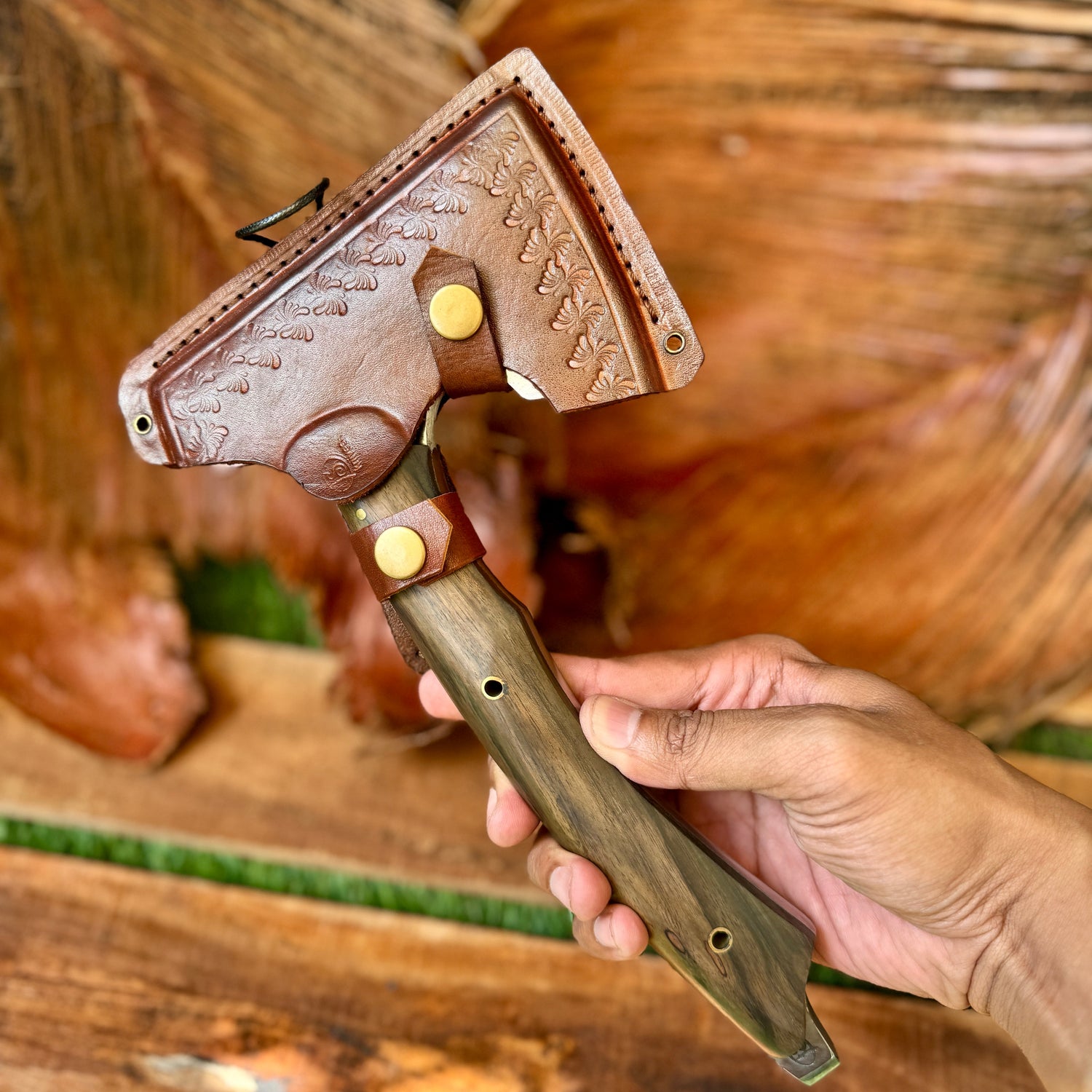 BUSHCRAFT AXE