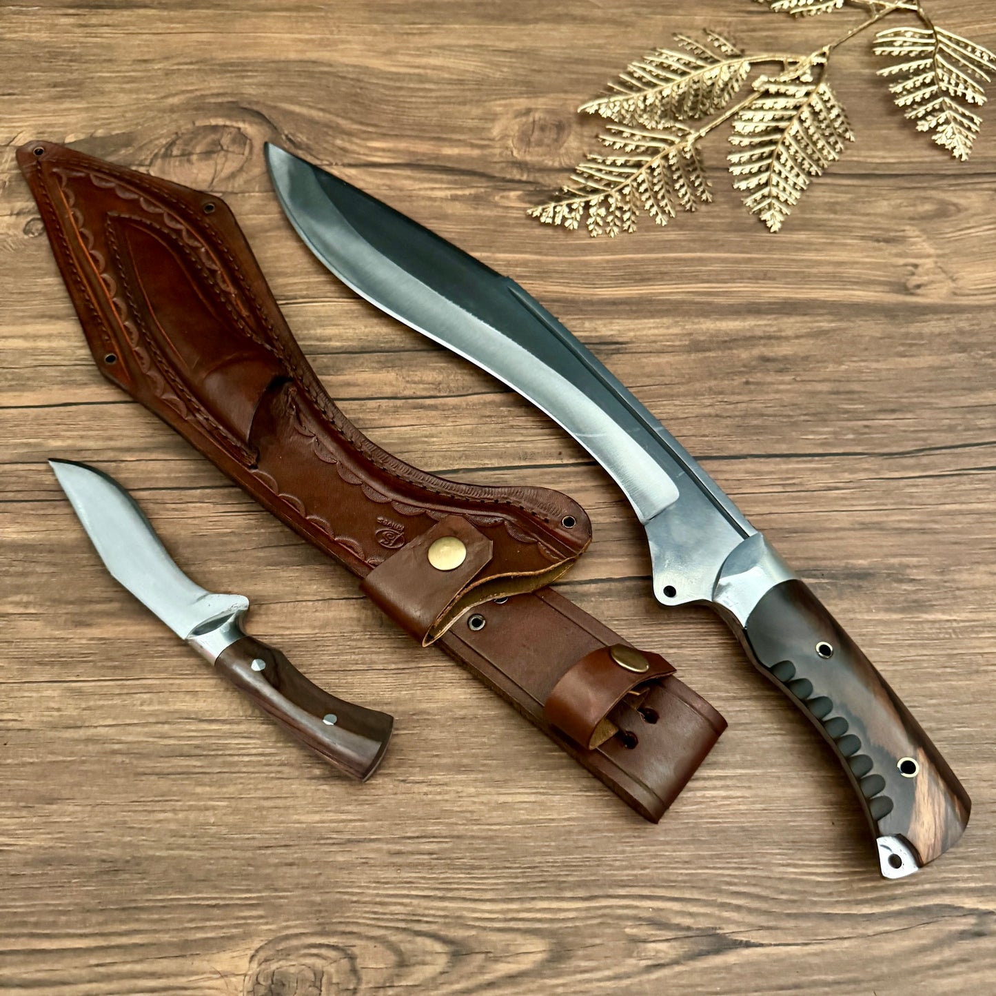 hand-forged kukri machete full tang blade spine close up detail