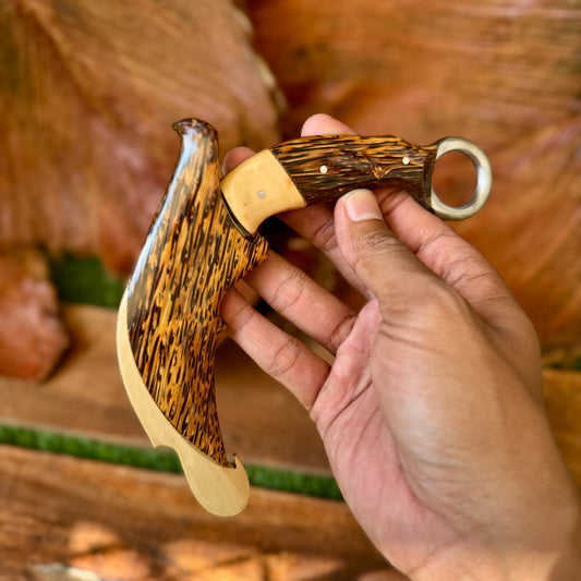 hand-forged karambit knife carbon steel blade side profile forged
