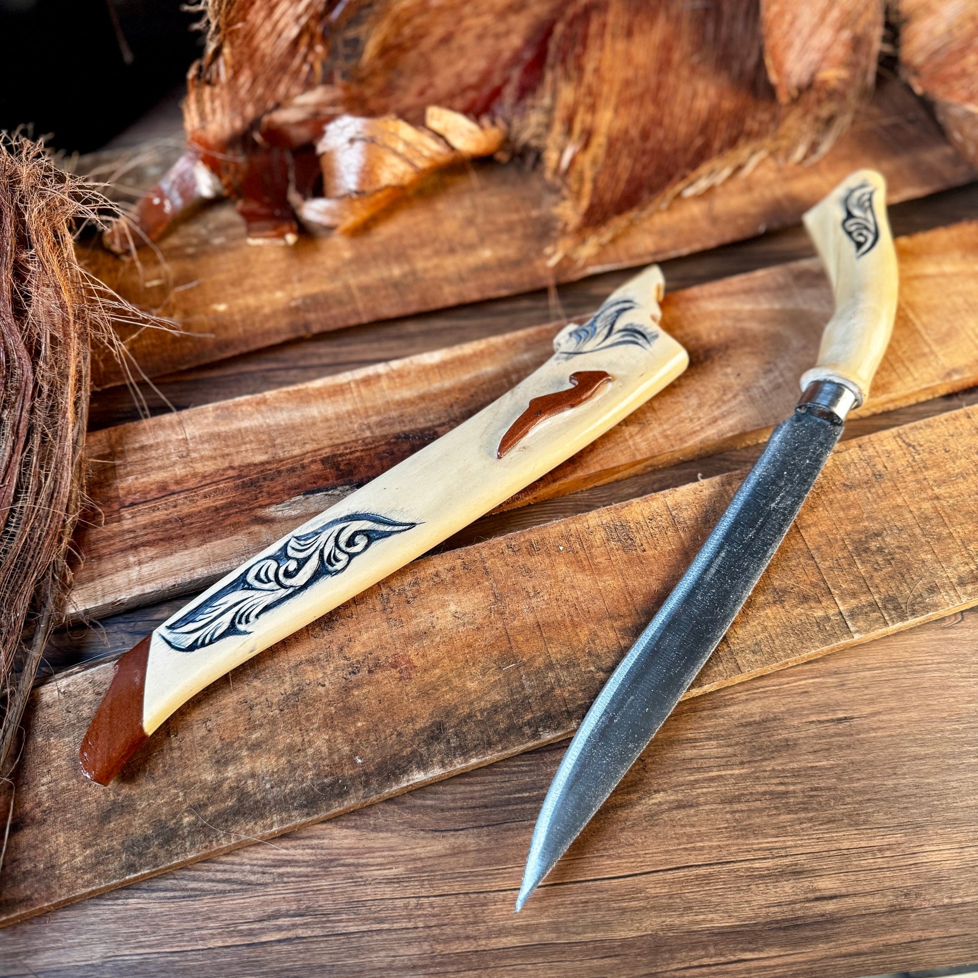 hand carved coffee wood sheath hand-forged Indonesian Laduk knife batik motif indonesian complete set